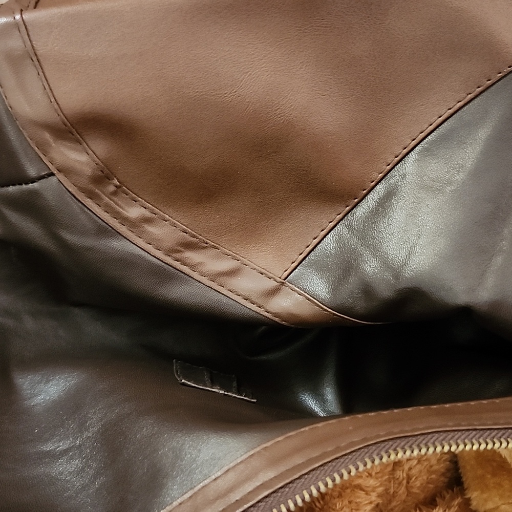 PRE-LOVED UNBRANDED FAUX LEATHER FUR LINED MEN'S JACKET-XL - Picture 8 of 8